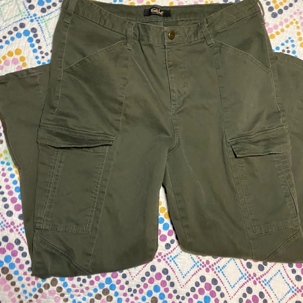 Women’s Farwest zip ankles Army  green Cargo pants